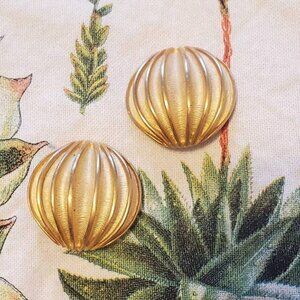 Large Gold tone Ridged Statement Clip-on Earrings